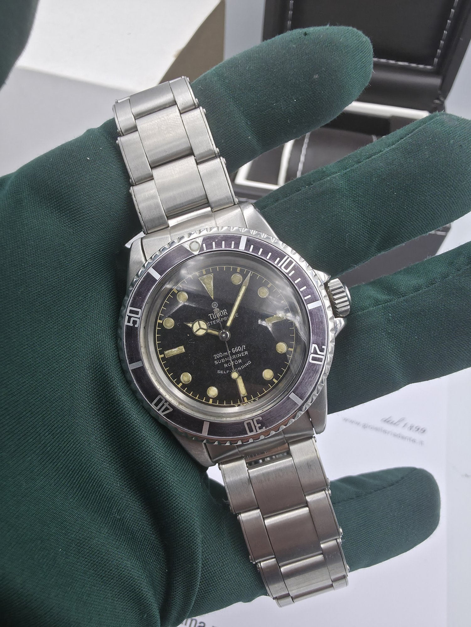 Tudor Submariner 7928 Gilt Chapter Ring
